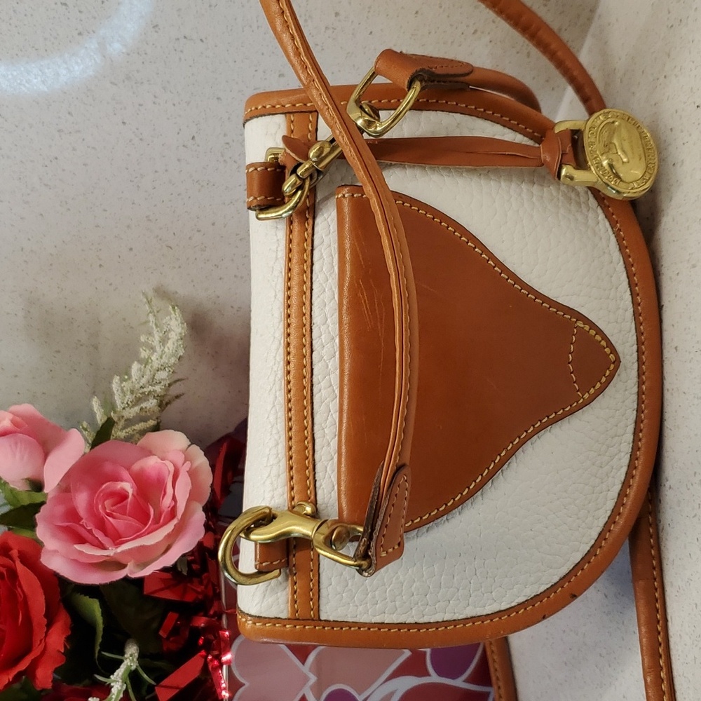 USA 🇺🇸 Vintage and Rare  DOONEY & BOURKE pebbled leather crossbody bag - Picture 5 of 10